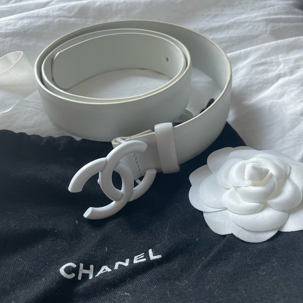 COPY - CHANEL CC belt white (sz30|75)